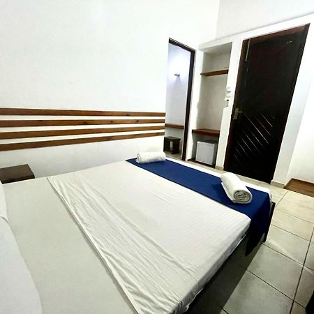 Hotel One Sixty マウントラビニア エクステリア 写真